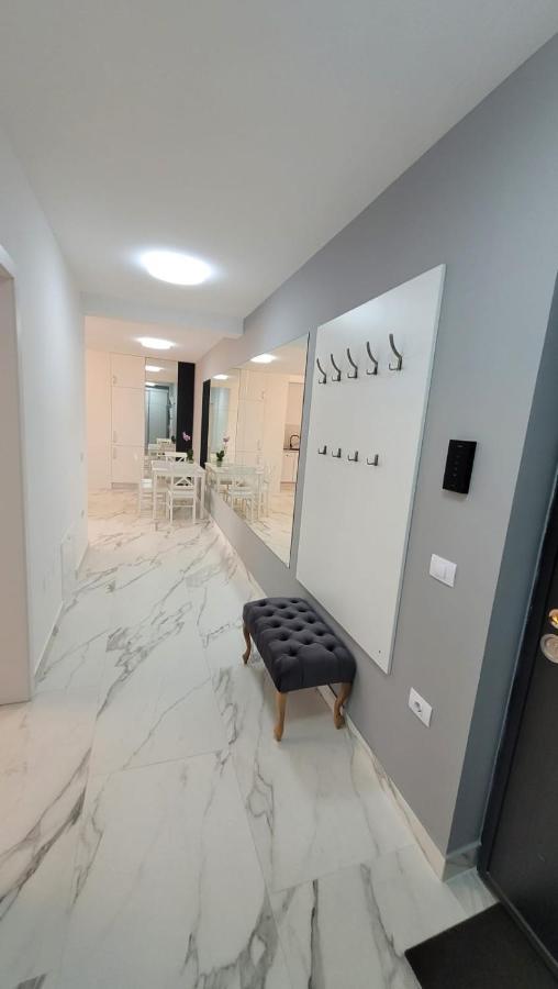 Magic Mirror Apartment Satu Mare Ngoại thất bức ảnh